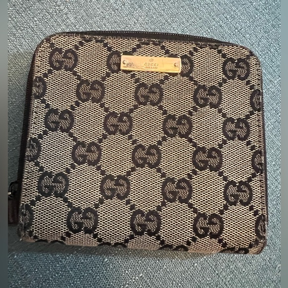 GUCCI Wallet - EUC - Black & Gray Bifold with Coin Pocket - Picture 1 of 11